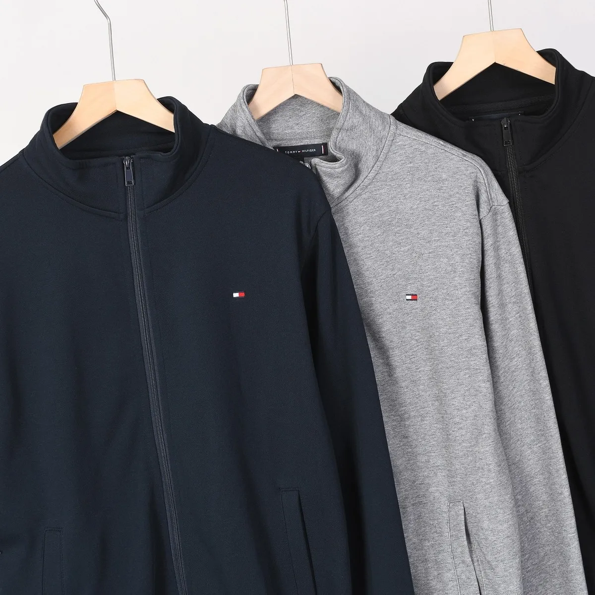 P220 802# Tommy zipper stand collar sweatshirt jacket Color: black gray royal blue Size: M-XXL Fabric: 350g cotton terry